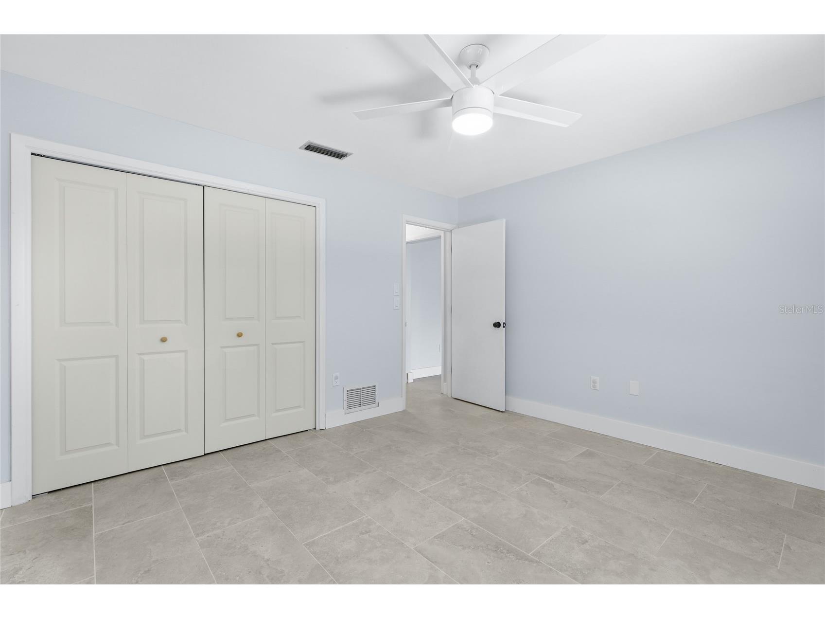 5710 Doral Court Sarasota FL 34238 A4694546 image28