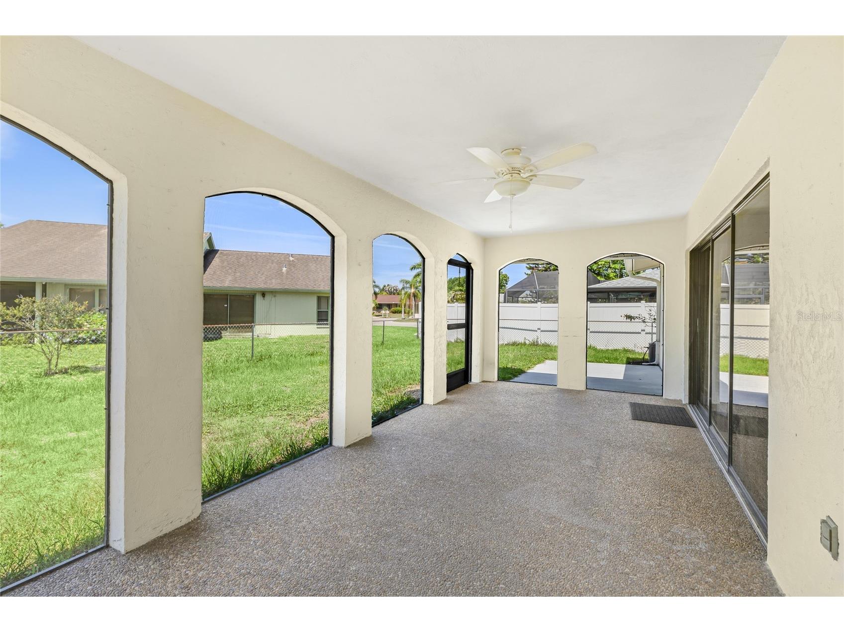 5710 Doral Court Sarasota FL 34238 A4694546 image34