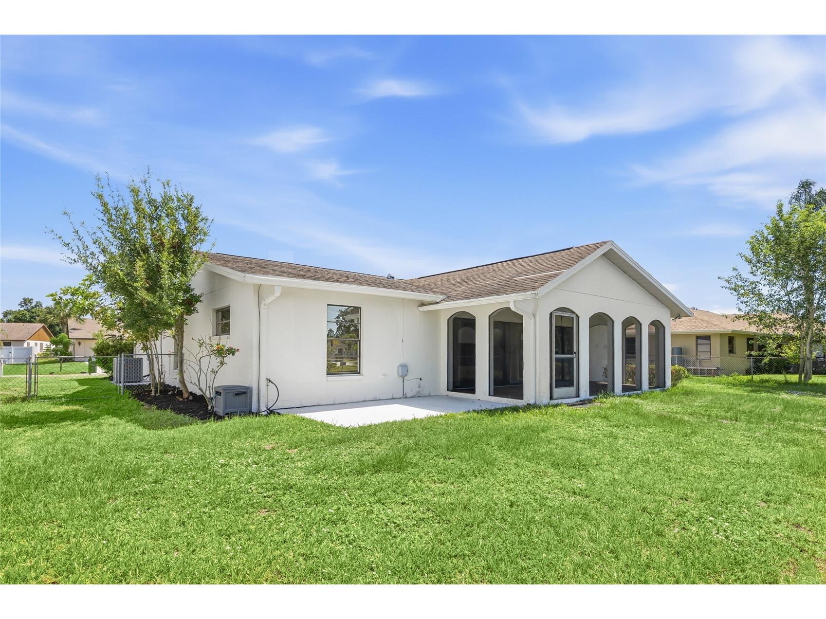 5710 Doral Court Sarasota FL 34238 A4694546 image36
