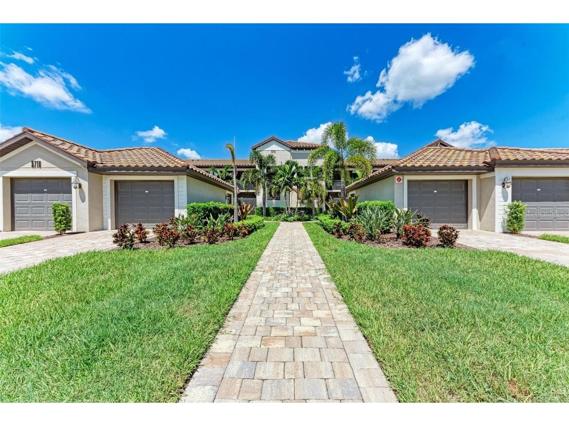 5710 Palmer Circle #103 Bradenton FL 34211 D6137746 image1