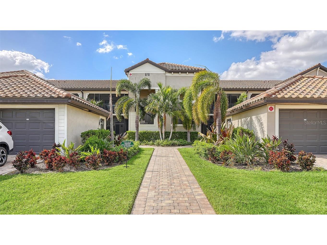 5710 Palmer Circle #201 Bradenton FL 34211 A4627564 image1