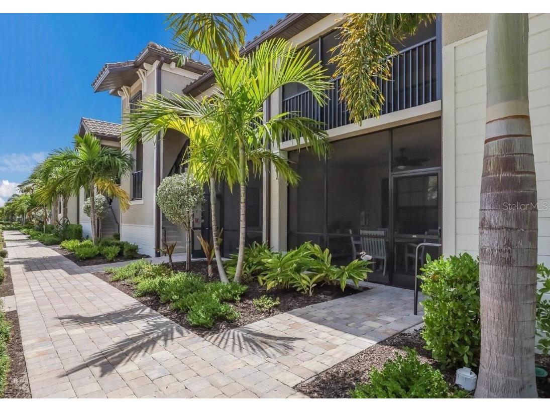 5710 Palmer Circle #202 Bradenton FL 34211 A4564373 image1