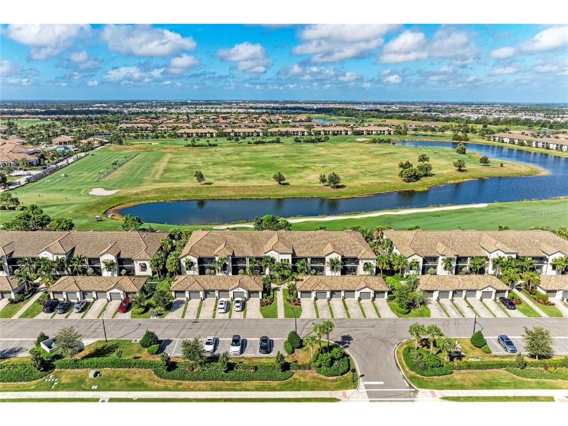 5710 Palmer Circle #206 Bradenton FL 34211 A4670203 image1