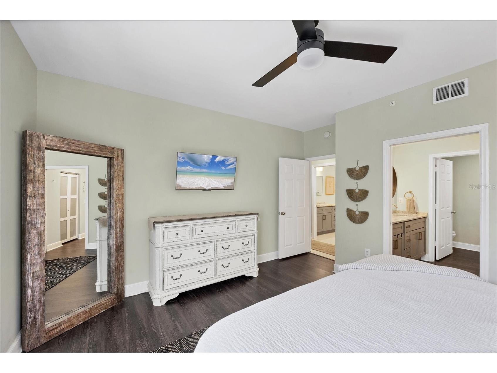 5711 Bentgrass Drive #19-104 Sarasota FL 34235 A4681453 image17