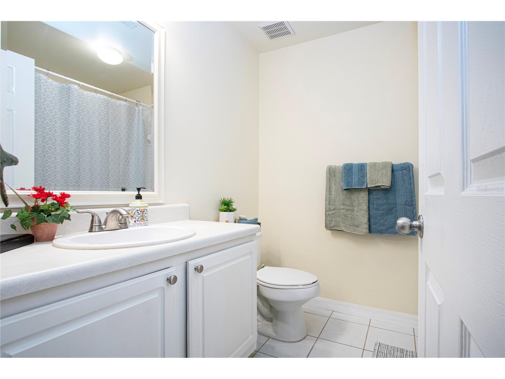 5711 Bentgrass Drive #19-202 Sarasota FL 34235 A4685182 image15