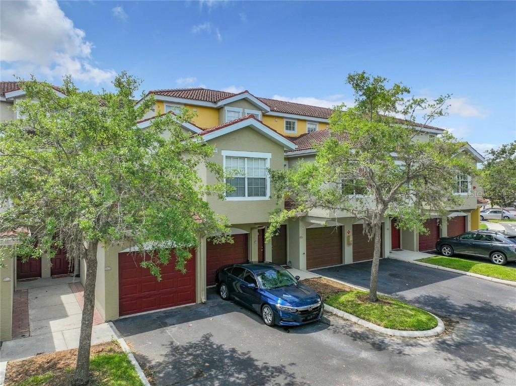 5711 Bentgrass Drive #19-207 Sarasota FL 34235 A4562828 image1