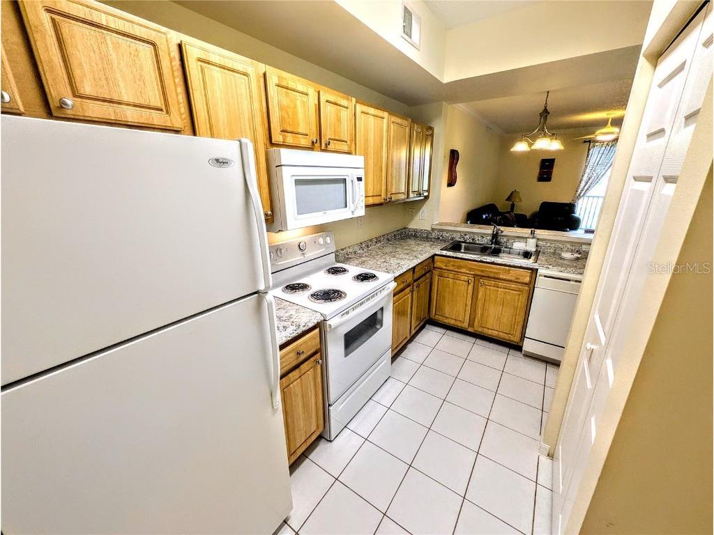 5711 Bentgrass Drive #202 Sarasota FL 34235 A4657079 image6