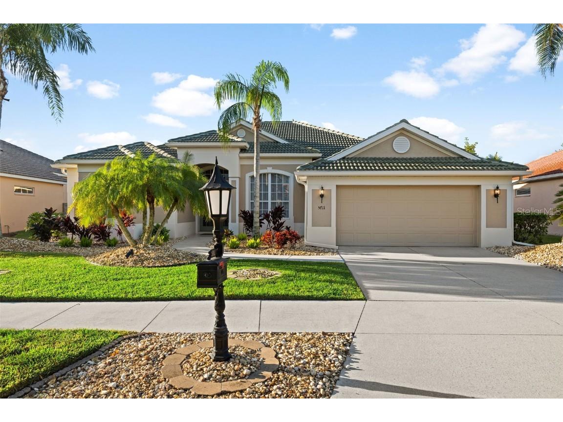5711 Eastwind Drive Sarasota FL 34233 A4588349 image1