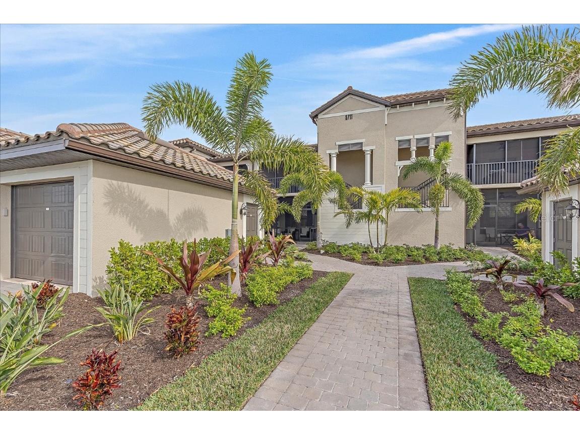 5711 Palmer Circle #103 Bradenton FL 34211 A4557498 image1