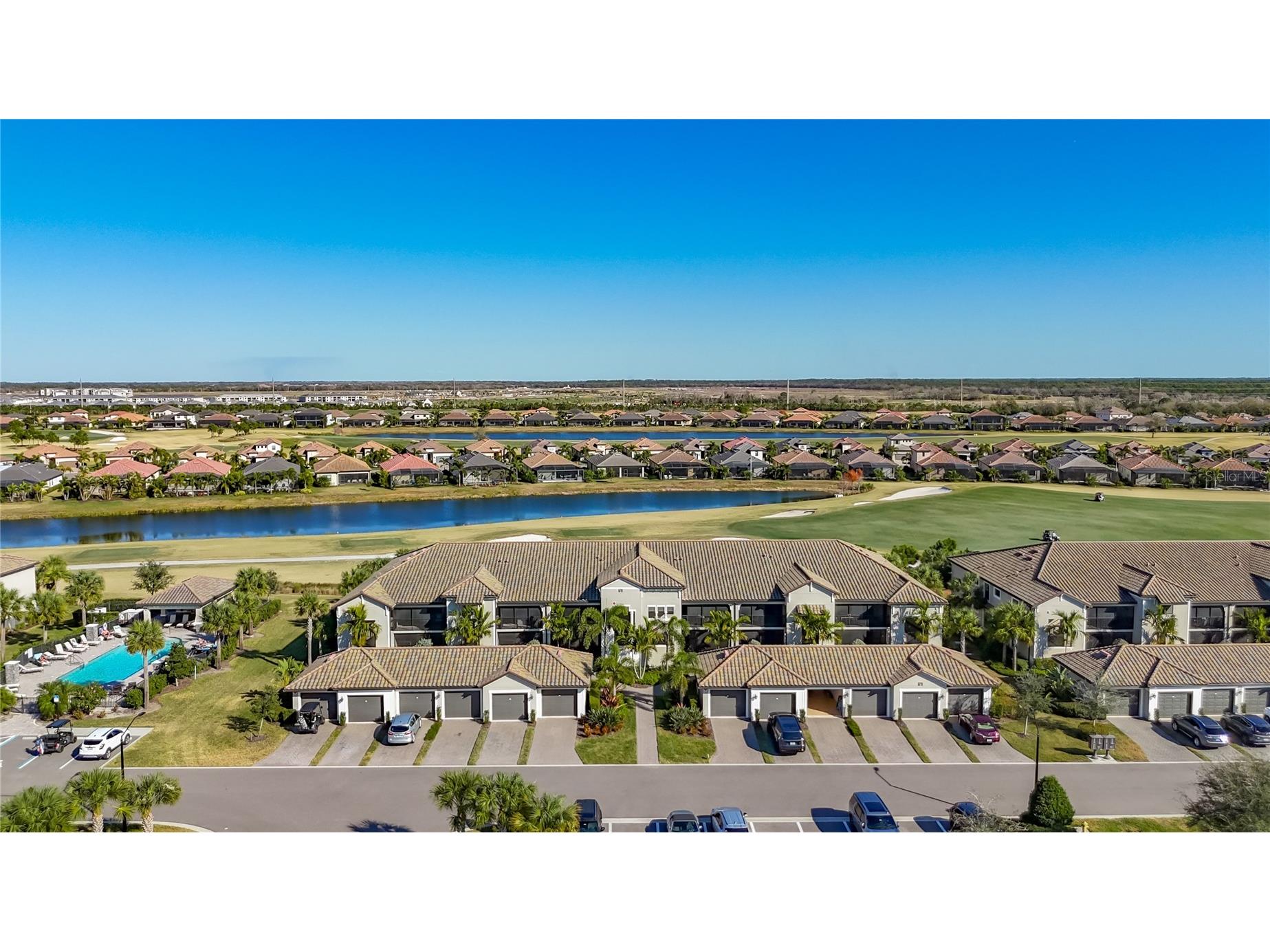 5711 Palmer Circle #205 Bradenton FL 34211 A4681718 image1