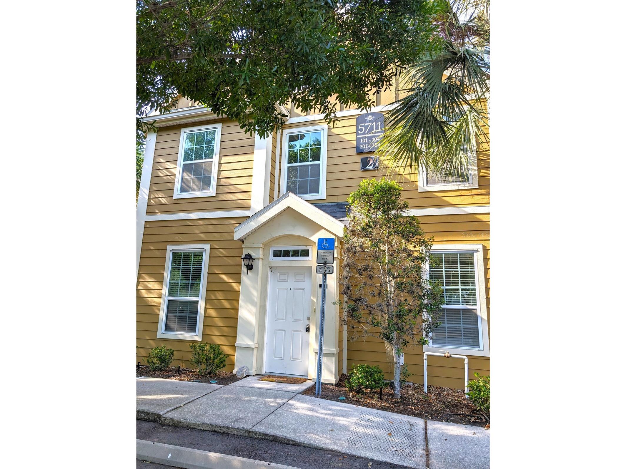 5711 Soldier Circle # 102 Sarasota FL 34233 A4690766 image1