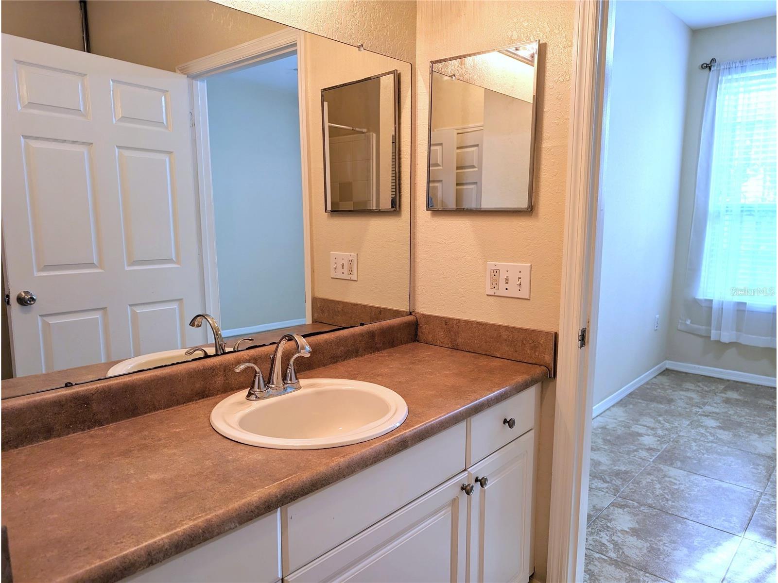 5711 Soldier Circle # 102 Sarasota FL 34233 A4690766 image14