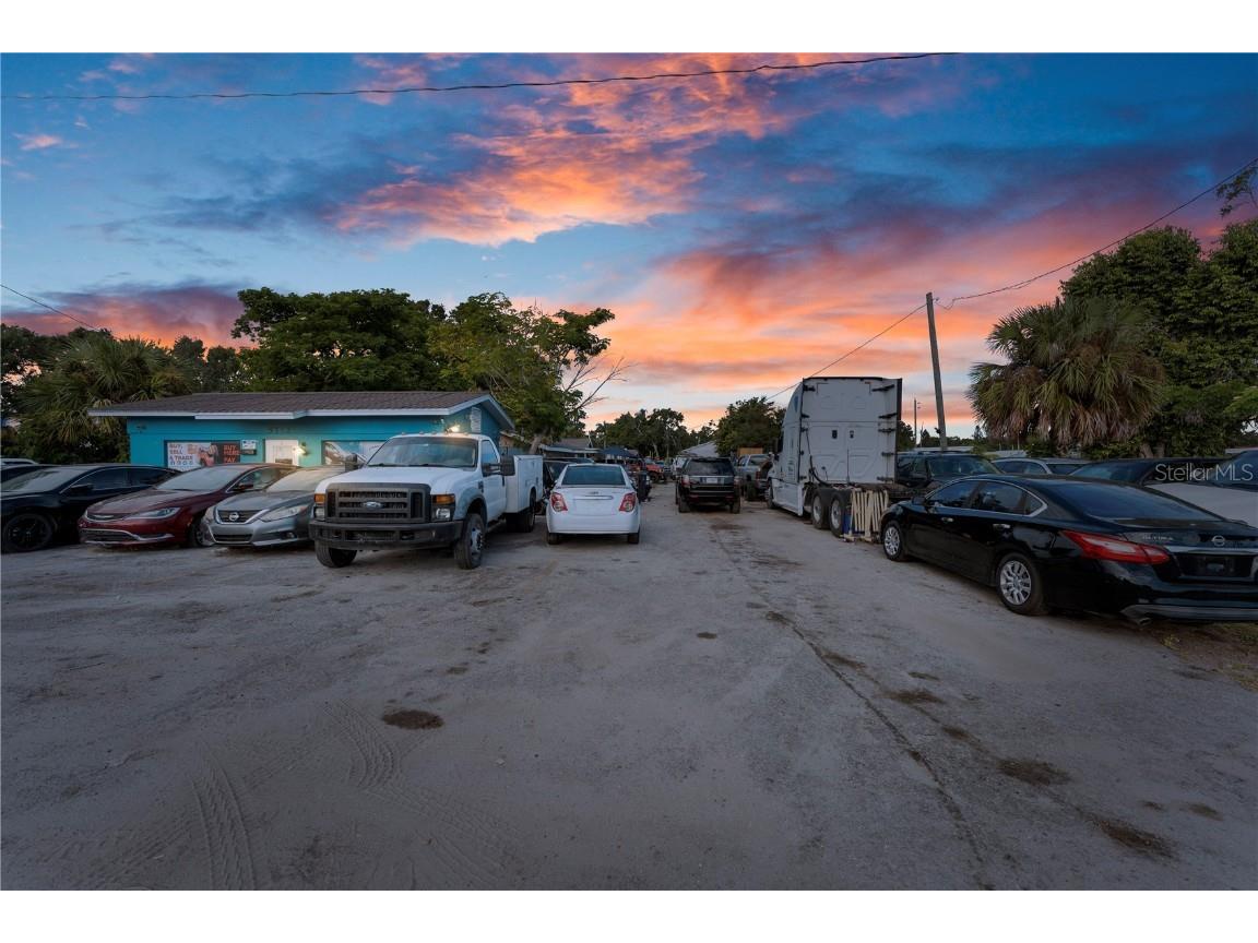 5712 15th Street E Bradenton FL 34203 TB8434561 image1