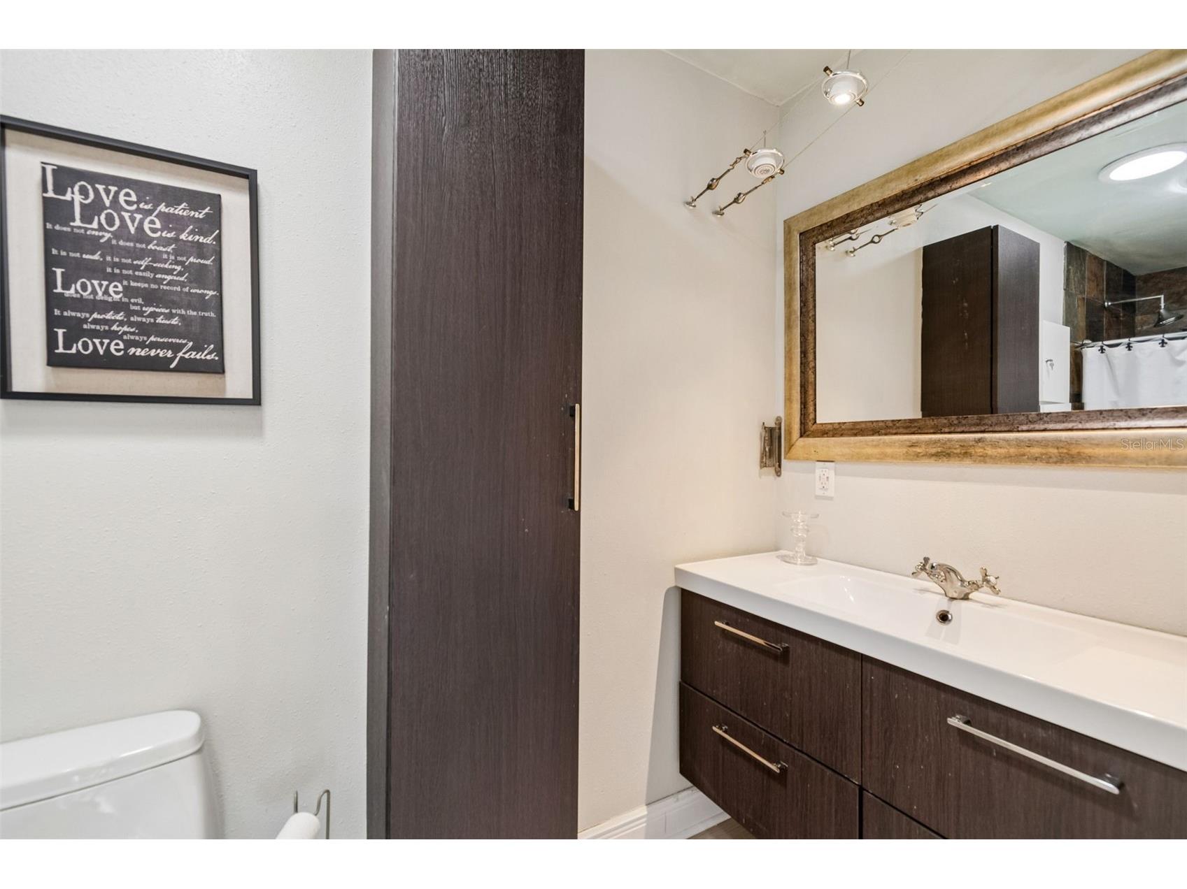 5712 20th Avenue S Tampa FL 33619 TB8528907 image25