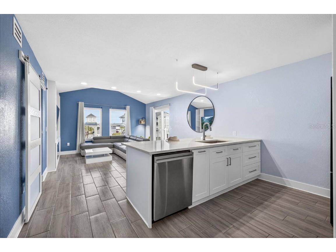 5712 Biscayne Court #201 New Port Richey FL 34652 W7881751 image5