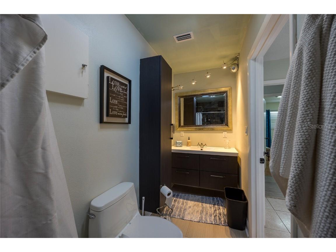 5712 S 20th Avenue S Tampa FL 33619 TB8405265 image18