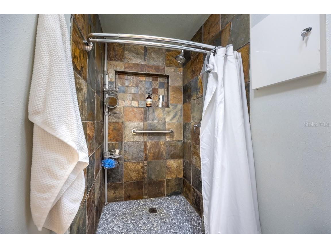 5712 S 20th Avenue S Tampa FL 33619 TB8405265 image19