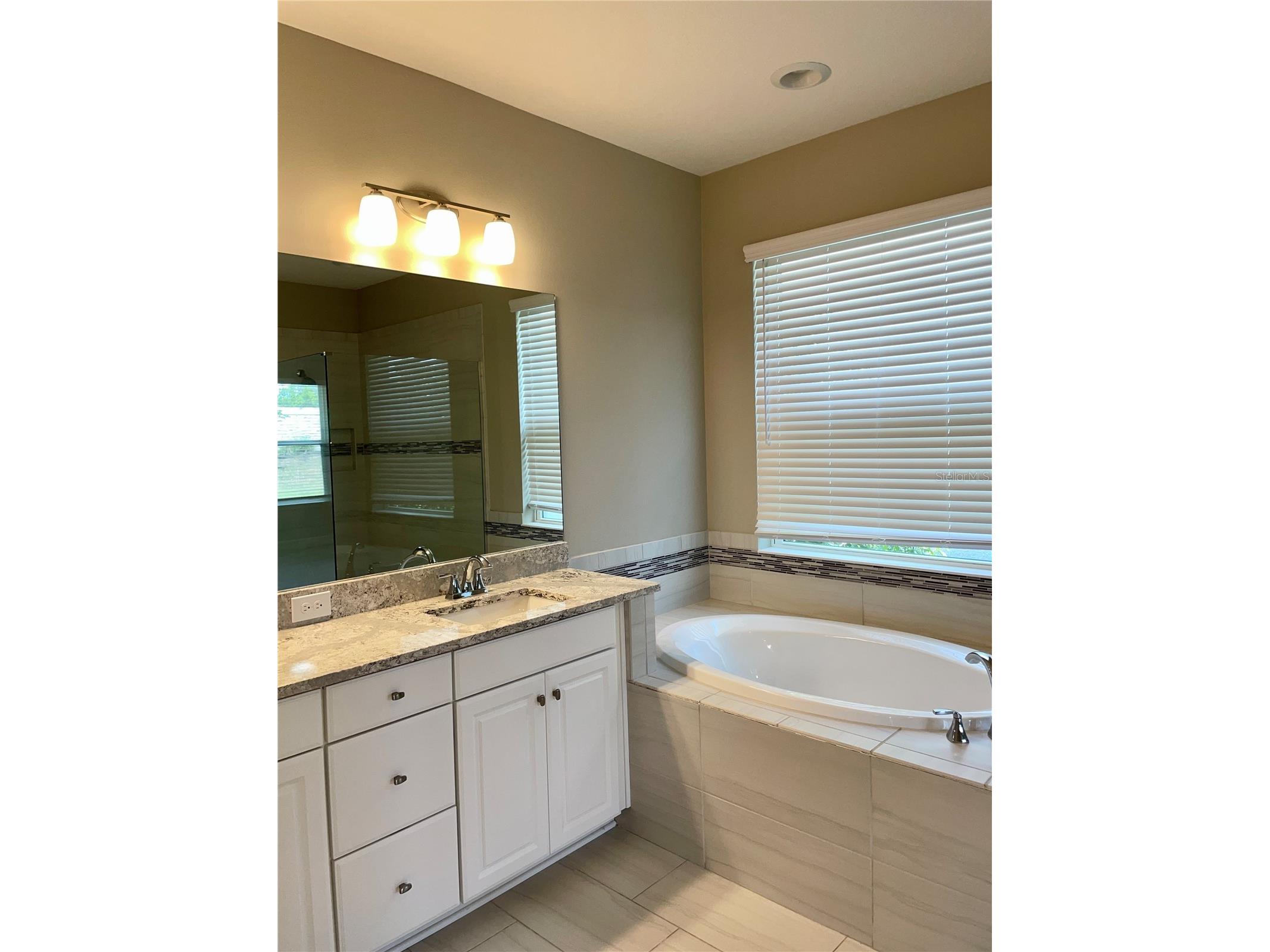 5712 Wild Sage Circle Sarasota FL 34238 A4699783 image13