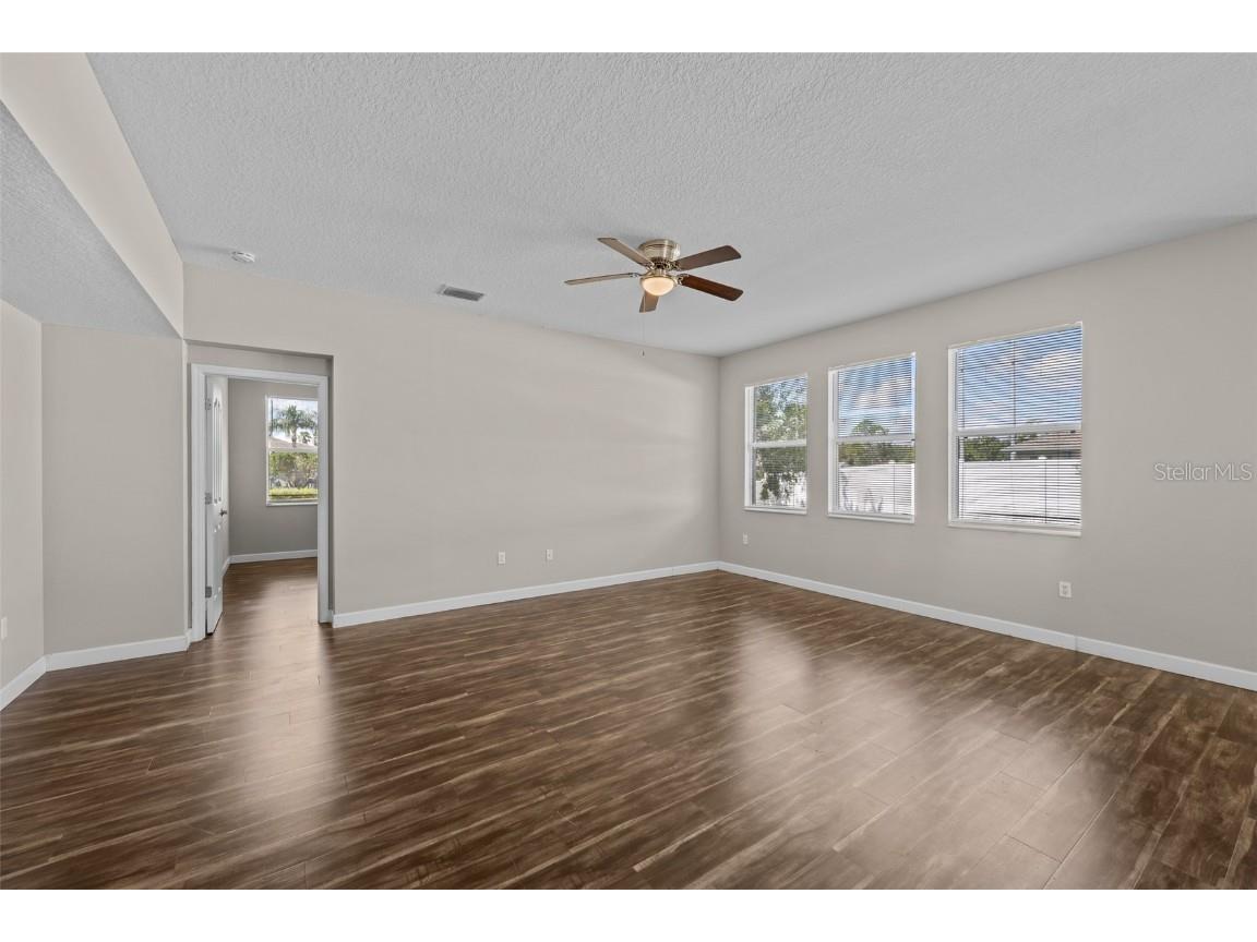 5713 Hawkpark Boulevard Lithia FL 33547 TB8418986 image11