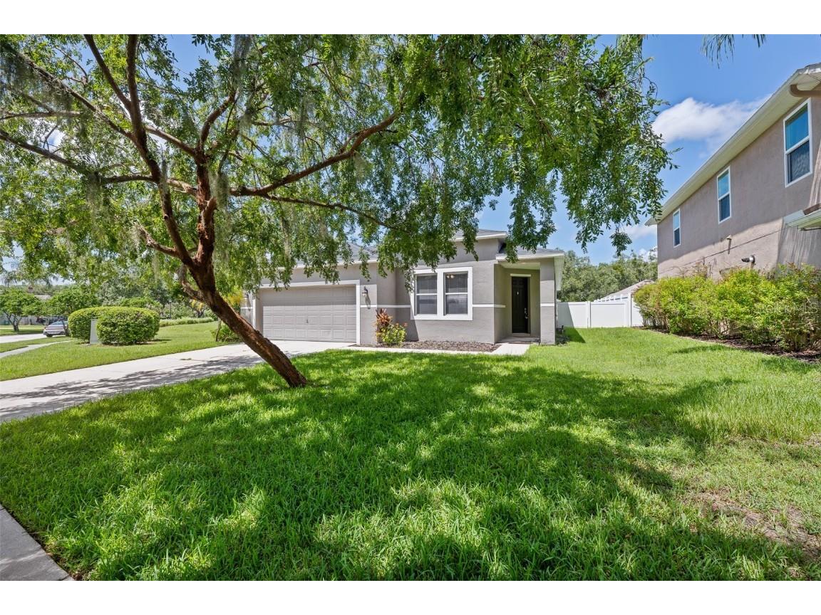 5713 Hawkpark Boulevard Lithia FL 33547 TB8418986 image2