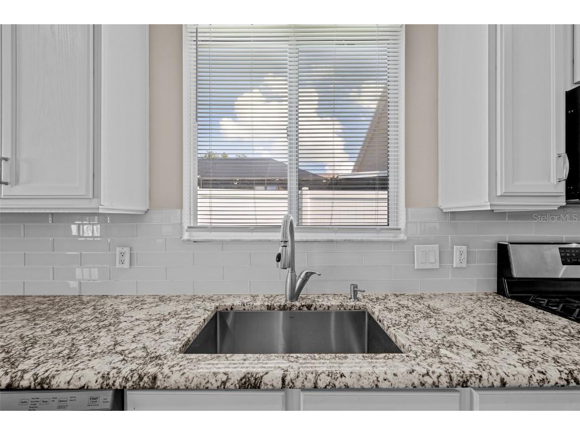 5713 Hawkpark Boulevard Lithia FL 33547 TB8418986 image20