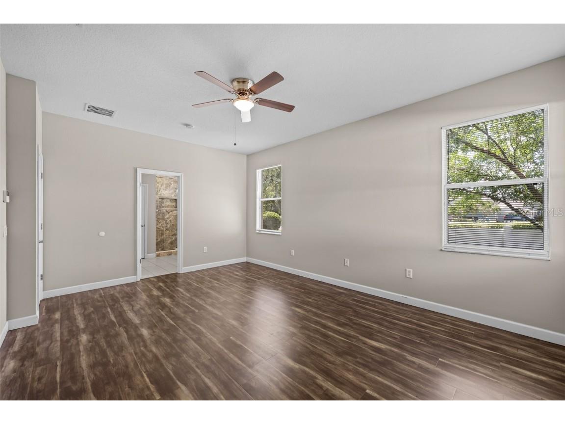 5713 Hawkpark Boulevard Lithia FL 33547 TB8418986 image26