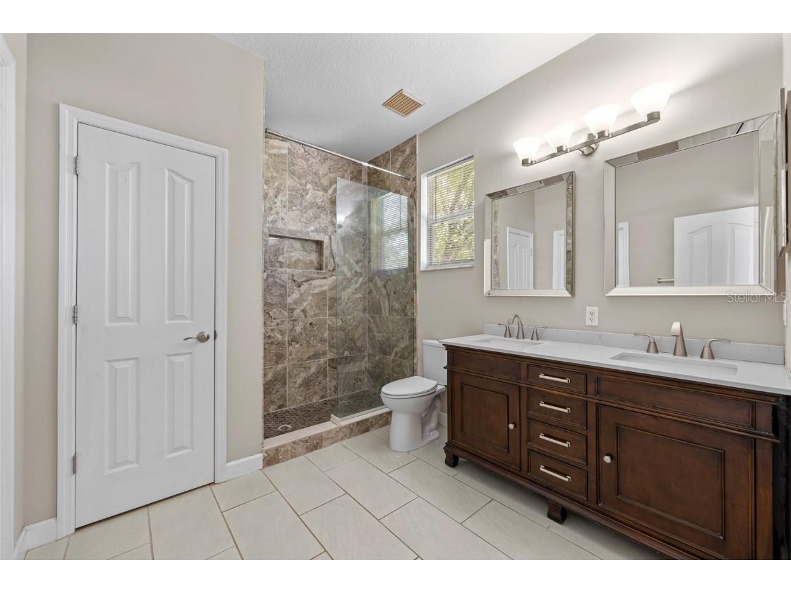 5713 Hawkpark Boulevard Lithia FL 33547 TB8418986 image27