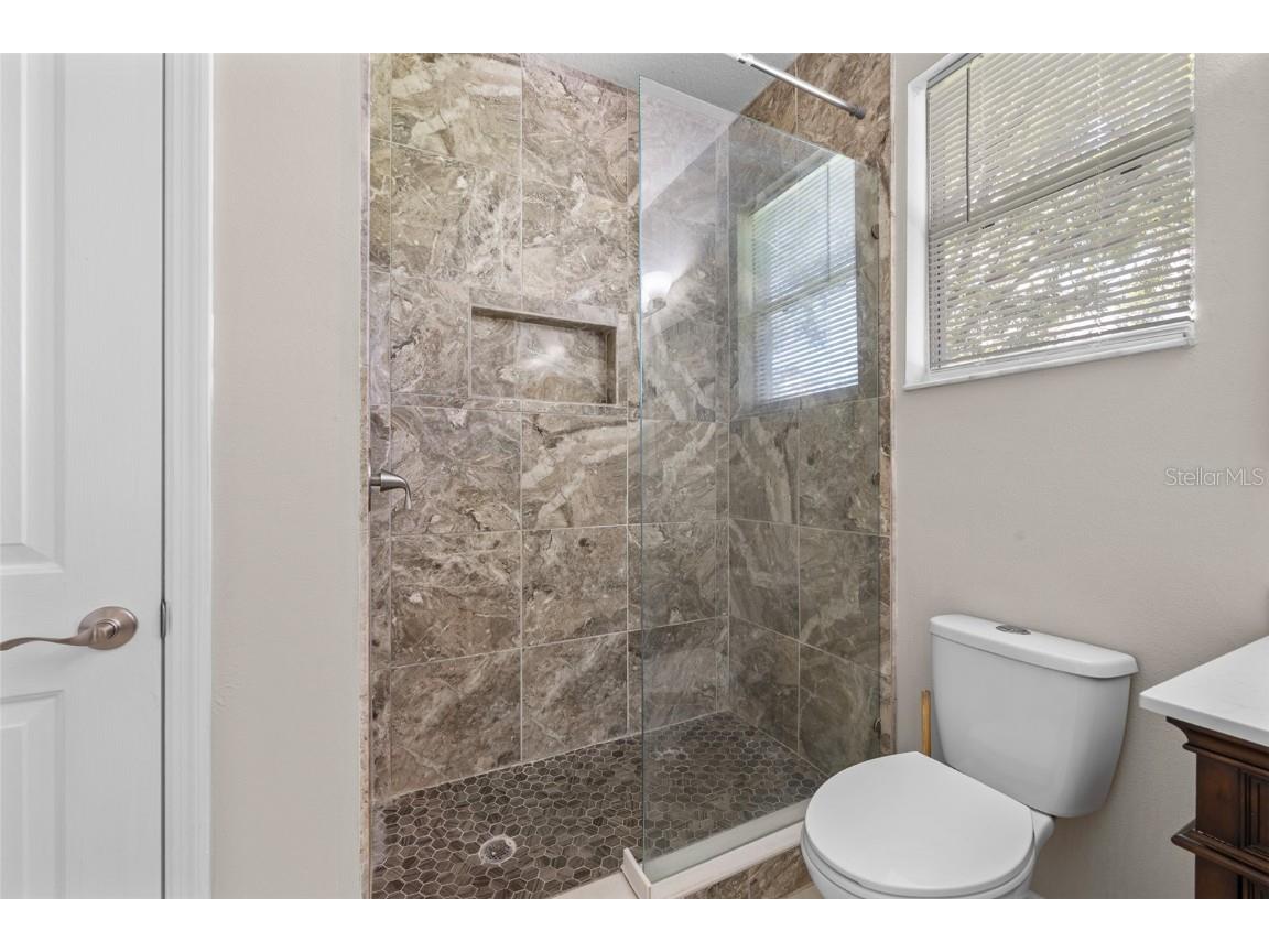 5713 Hawkpark Boulevard Lithia FL 33547 TB8418986 image28