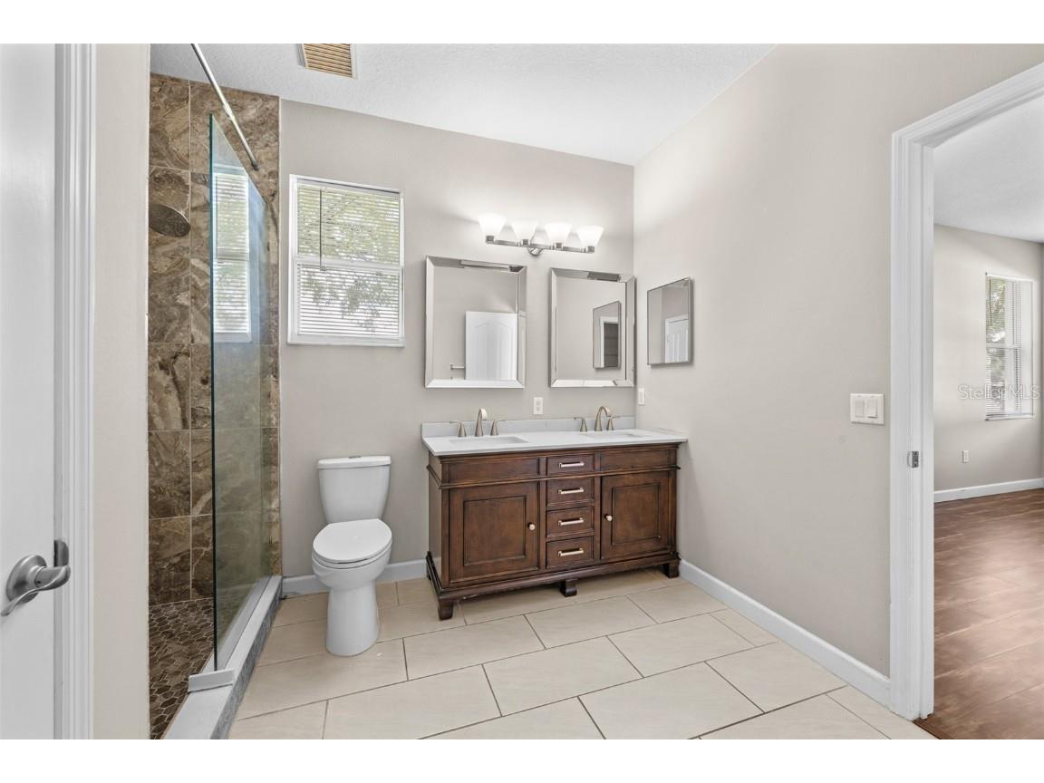 5713 Hawkpark Boulevard Lithia FL 33547 TB8418986 image30