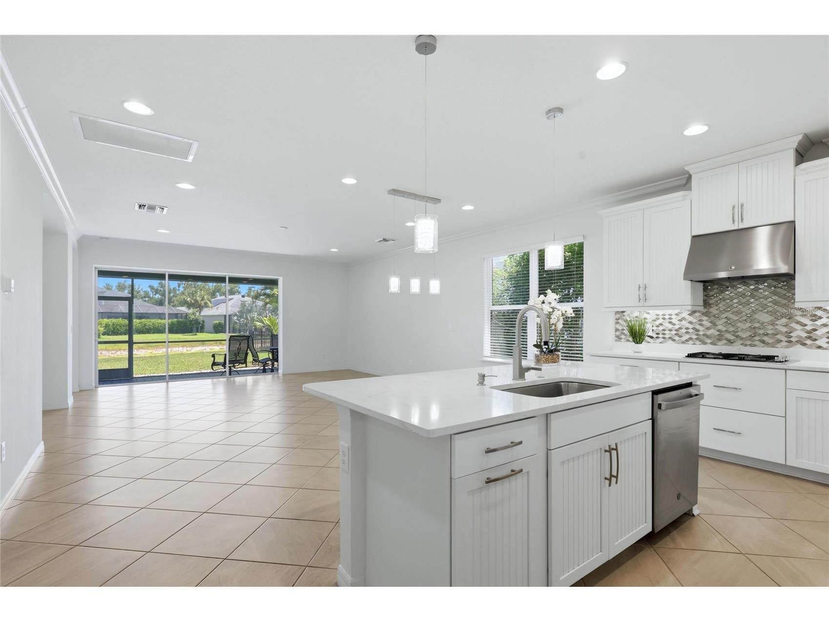 5713 Sunflower Circle Sarasota FL 34238 A4696613 image6