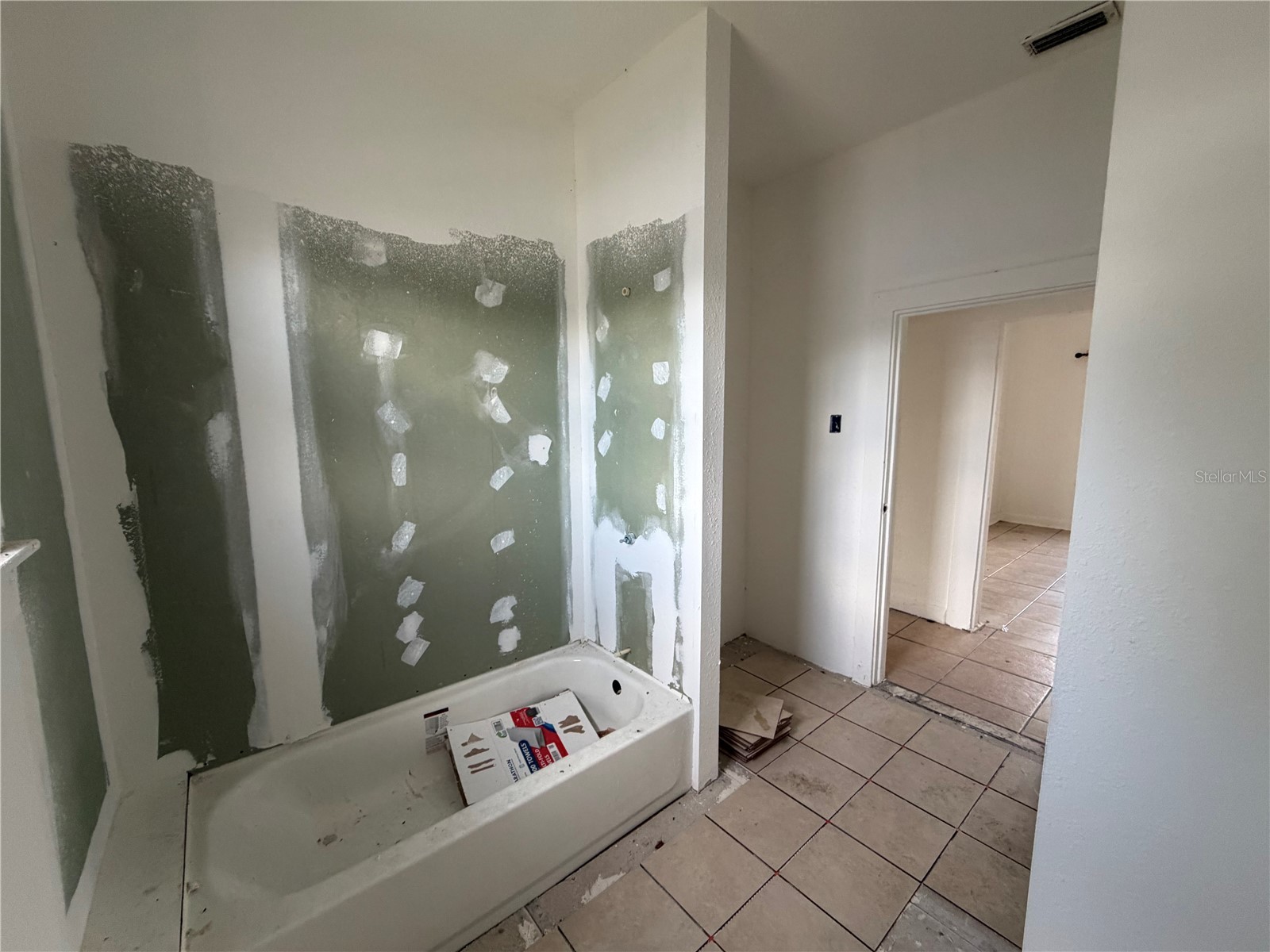 5714 16th Avenue S Tampa FL 33619 TB8529365 image37