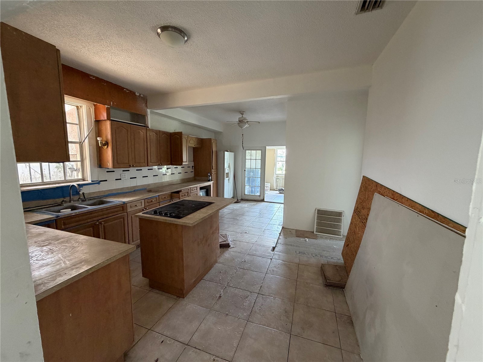 5714 16th Avenue S Tampa FL 33619 TB8529365 image50