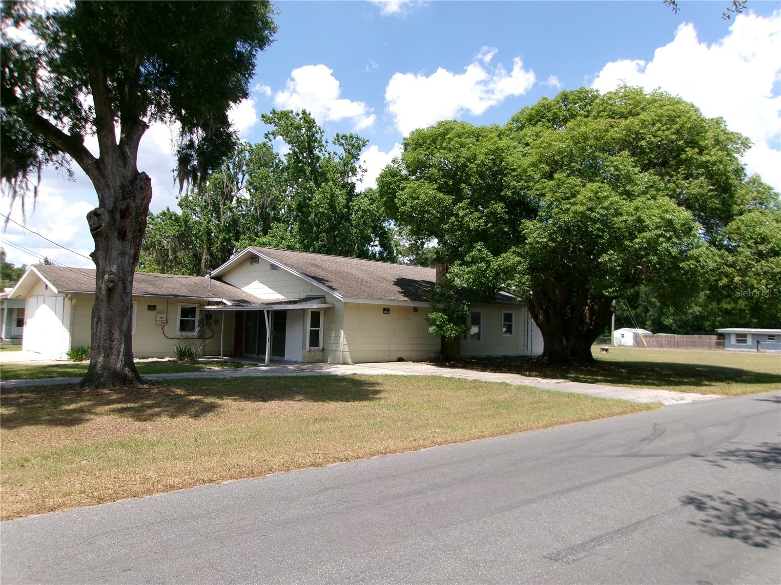 5714 19th Street Zephyrhills FL 33542 TB8516553 image1