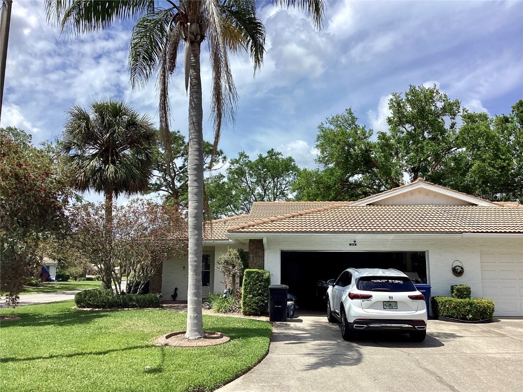 5714 Garden Lakes Drive Bradenton FL 34203 A4646720 image1