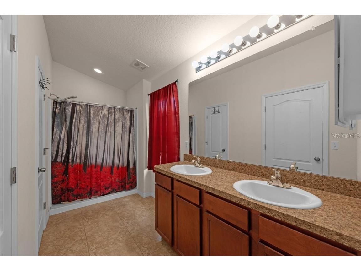 5714 Kingletsound Place Lithia FL 33547 TB8367162 image6