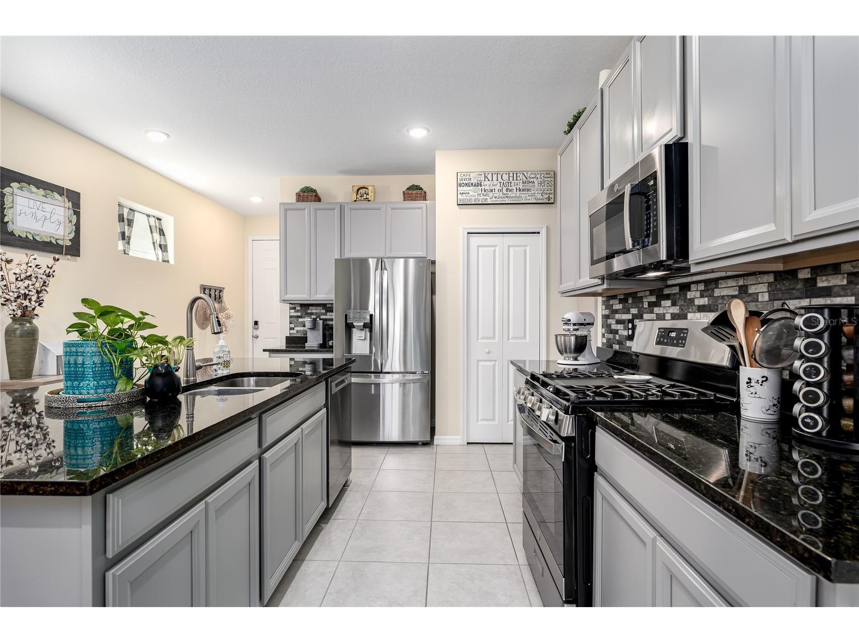 5714 Los Robles Court Palmetto FL 34221 A4695356 image8