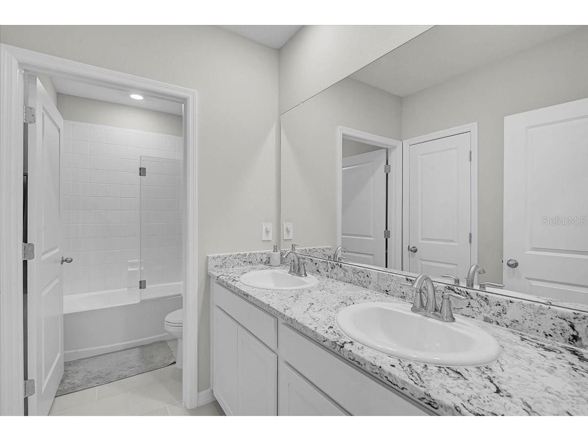 5715 Woodland Sage Drive Sarasota FL 34238 A4683005 image32