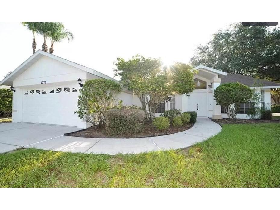 5716 Forester Pine Court Sarasota FL 34243 U8232237 image1
