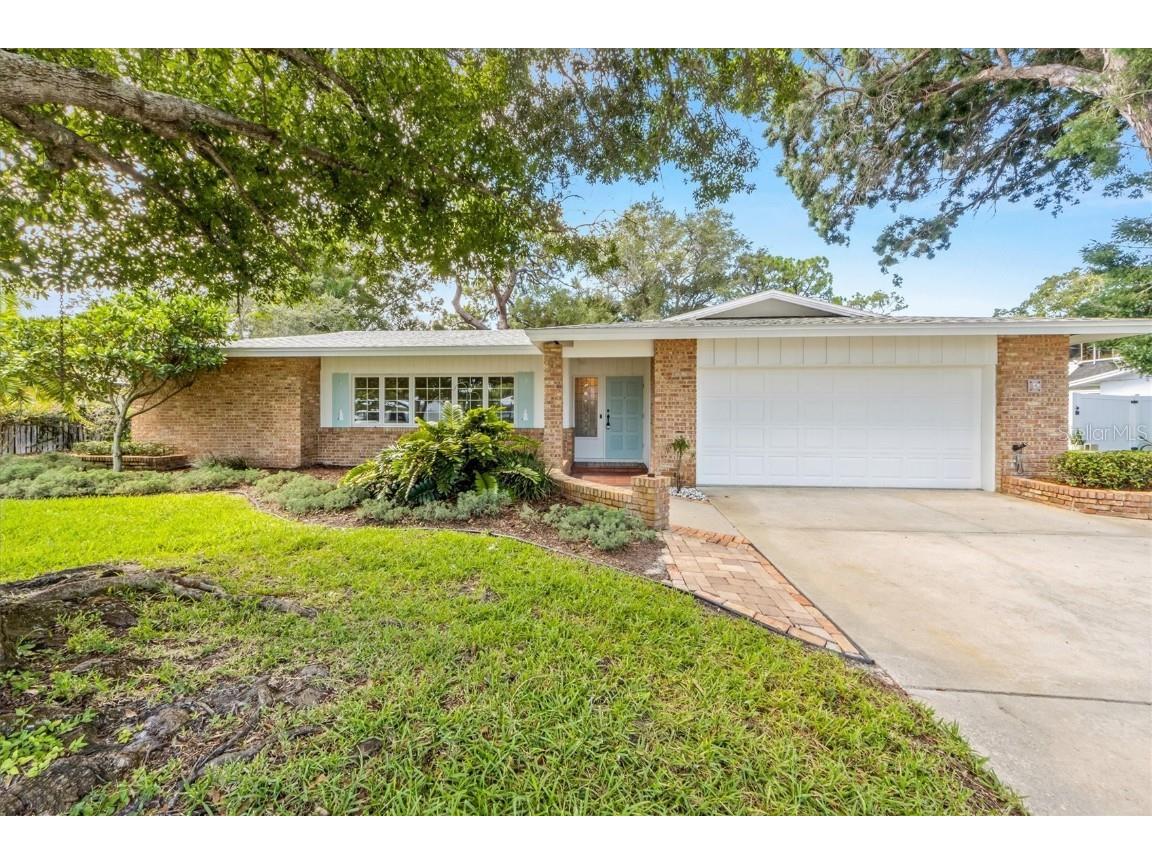5717 10th Avenue Drive W Bradenton FL 34209 A4614845 image1