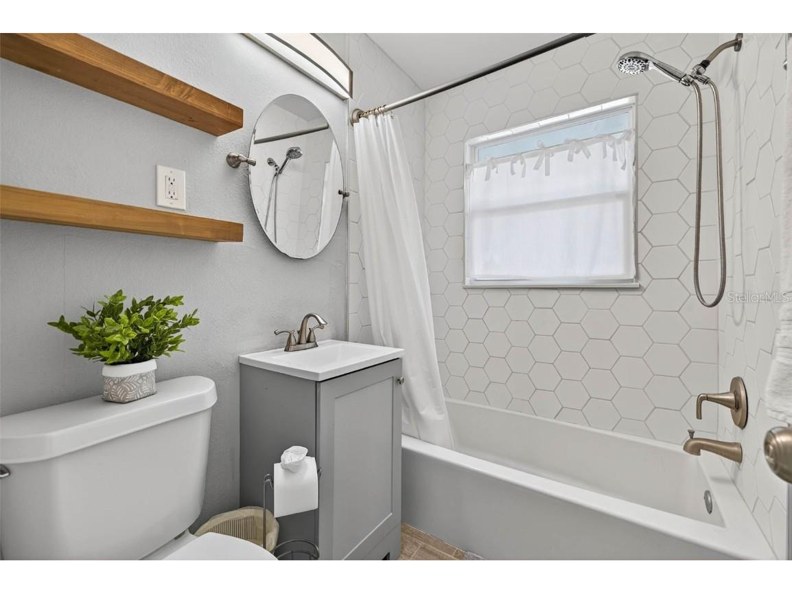 5717 2nd Avenue N Saint Petersburg FL 33710 TB8451685 image14