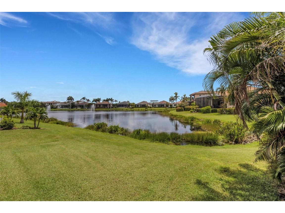 5718 Title Row Drive Bradenton FL 34210 - LEGENDS BAY A4660414 image13