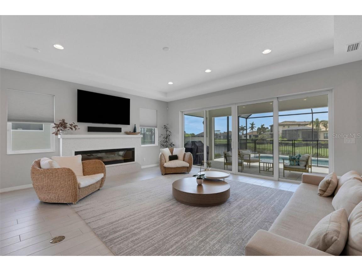 5718 Title Row Drive Bradenton FL 34210 - LEGENDS BAY A4660414 image2