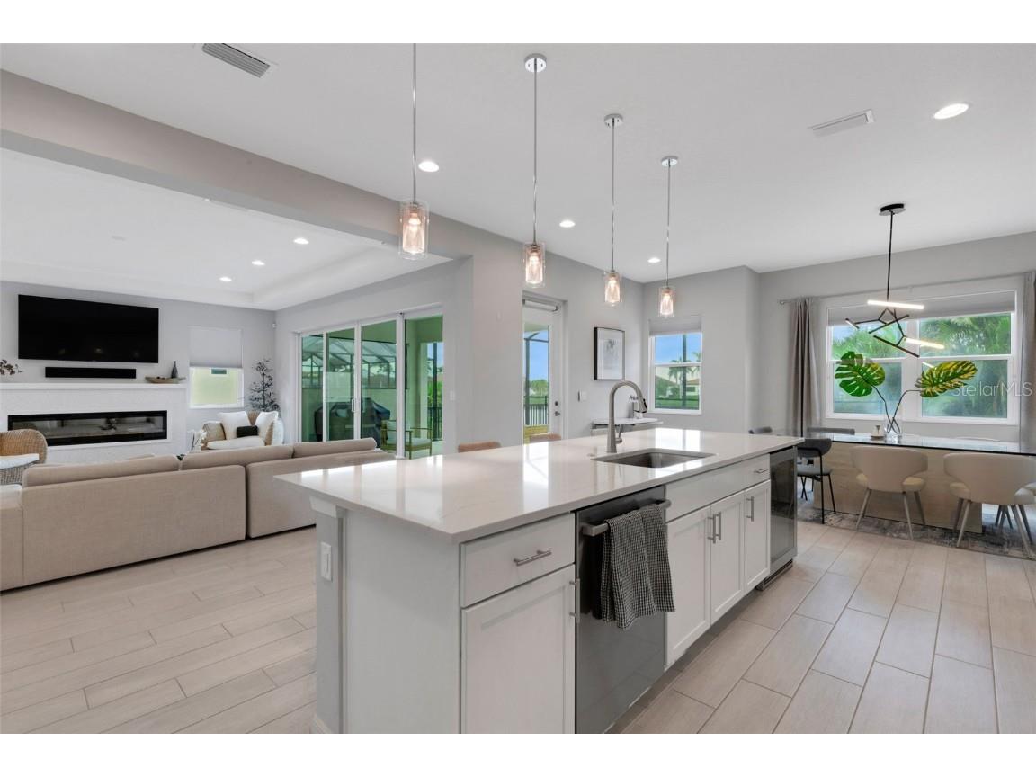 5718 Title Row Drive Bradenton FL 34210 - LEGENDS BAY A4660414 image28