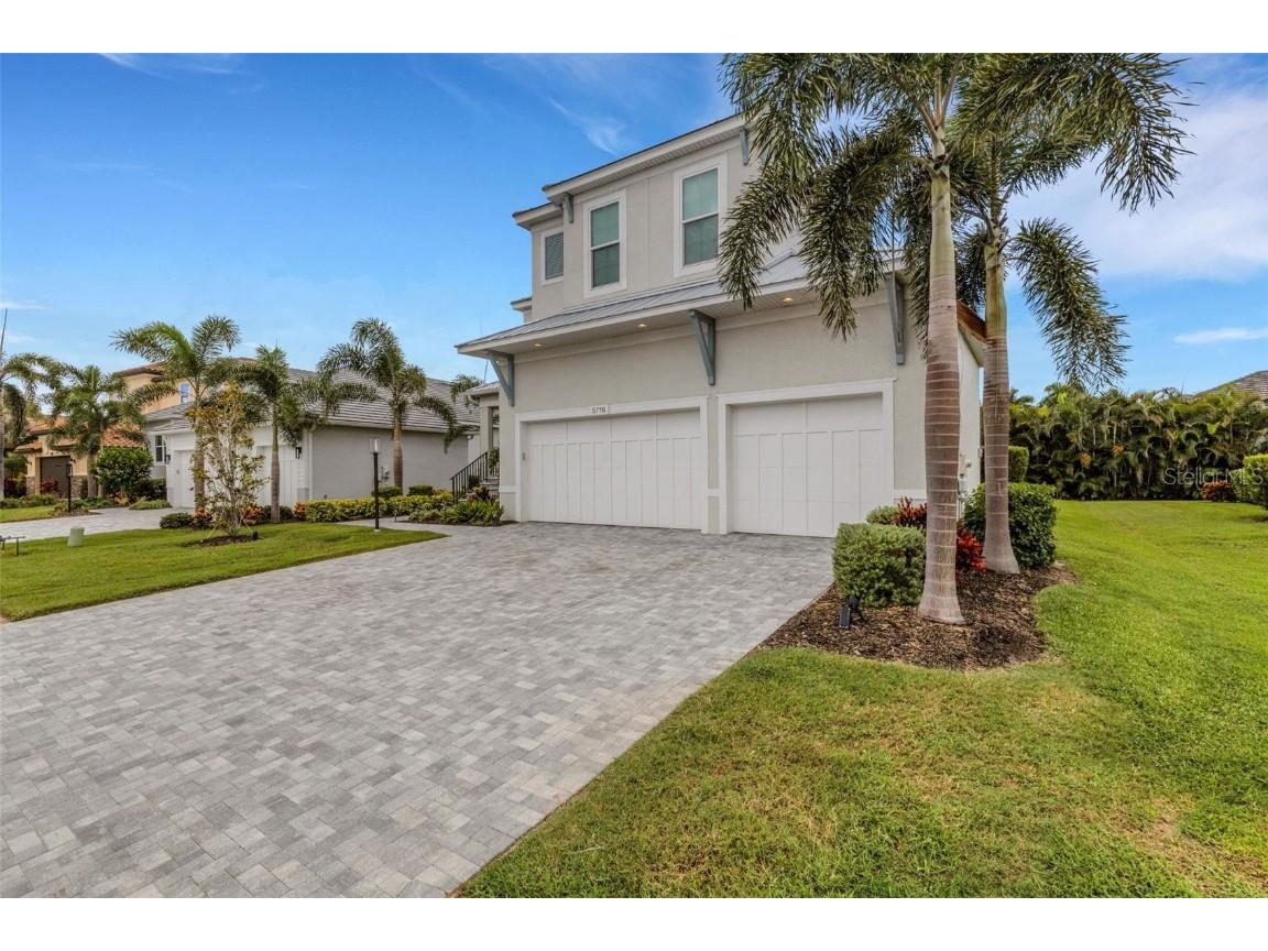 5718 Title Row Drive Bradenton FL 34210 - LEGENDS BAY A4660414 image8