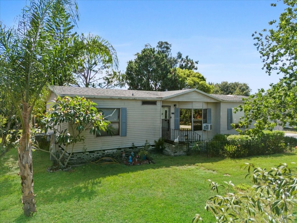 5719 E Lake Fox Drive Winter Haven FL 33884 - LAKE FOX O6216038 image1