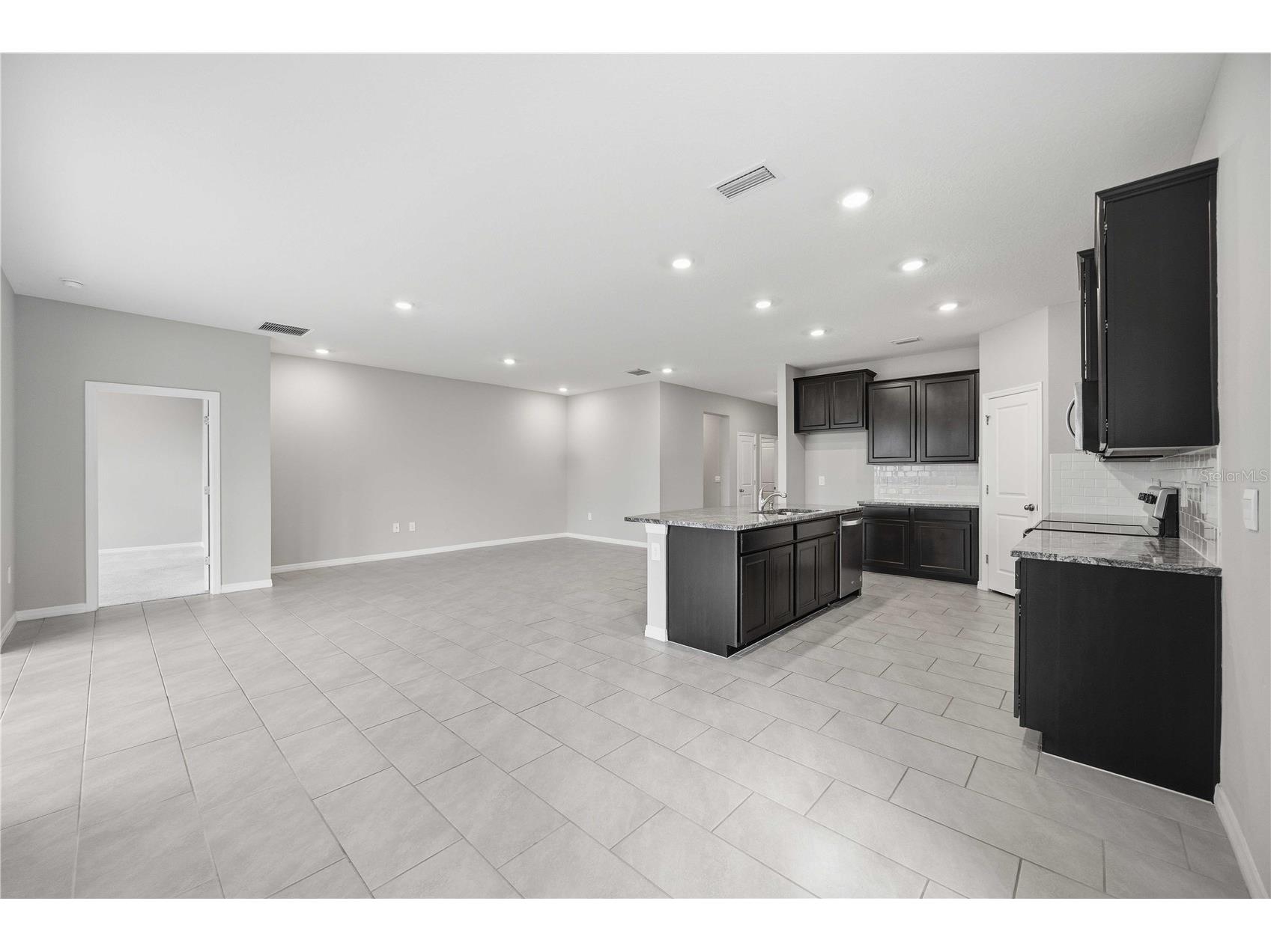 5719 Woodland Sage Drive Sarasota FL 34238 A4693908 image11