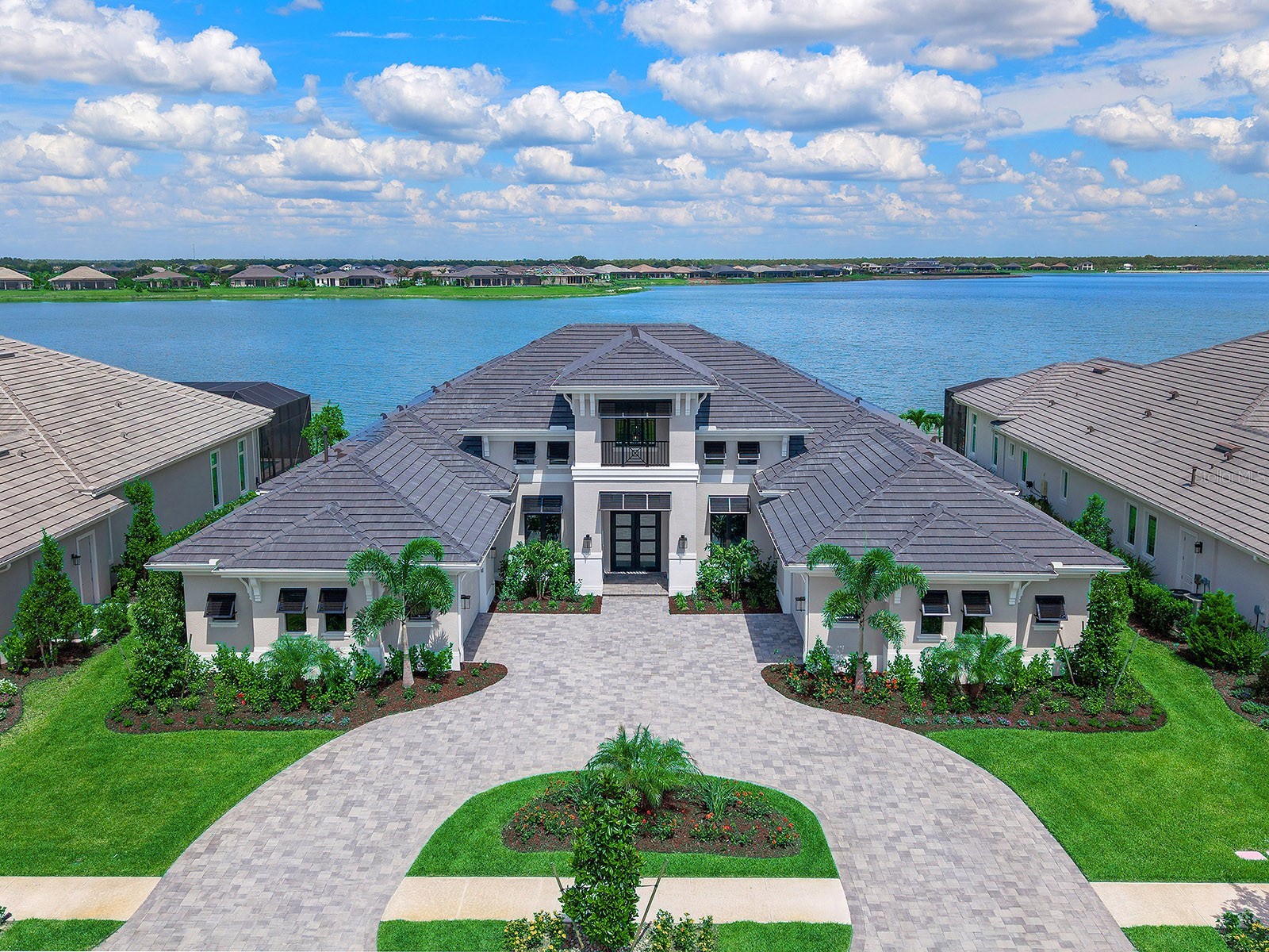 572 Blue Shell Loop Sarasota FL 34240 - WILD BLUE LAKE A4692143 image2