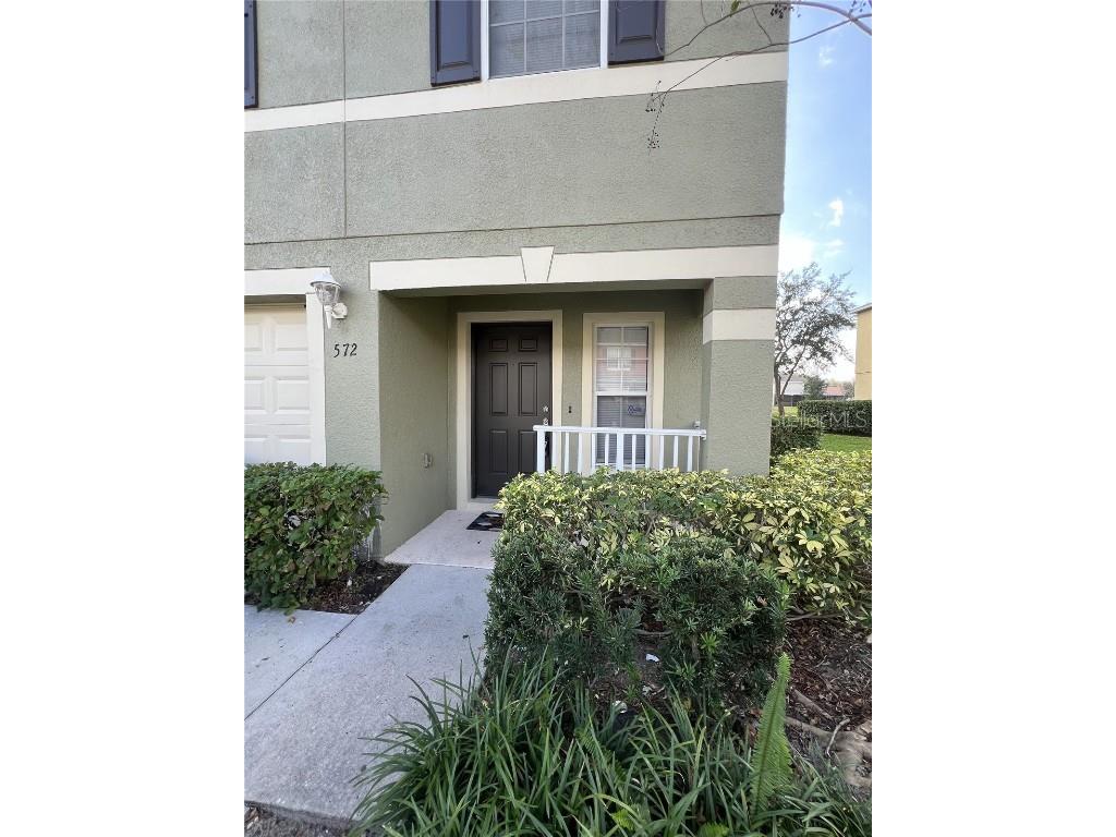 572 Cresting Oak Circle #19 Orlando FL 32824 O6160961 image1