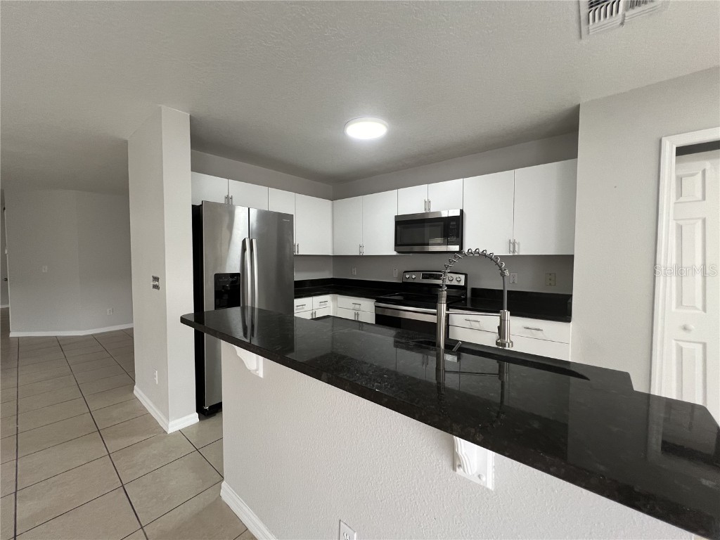 572 Cresting Oak Circle #19 Orlando FL 32824 O6266277 image2