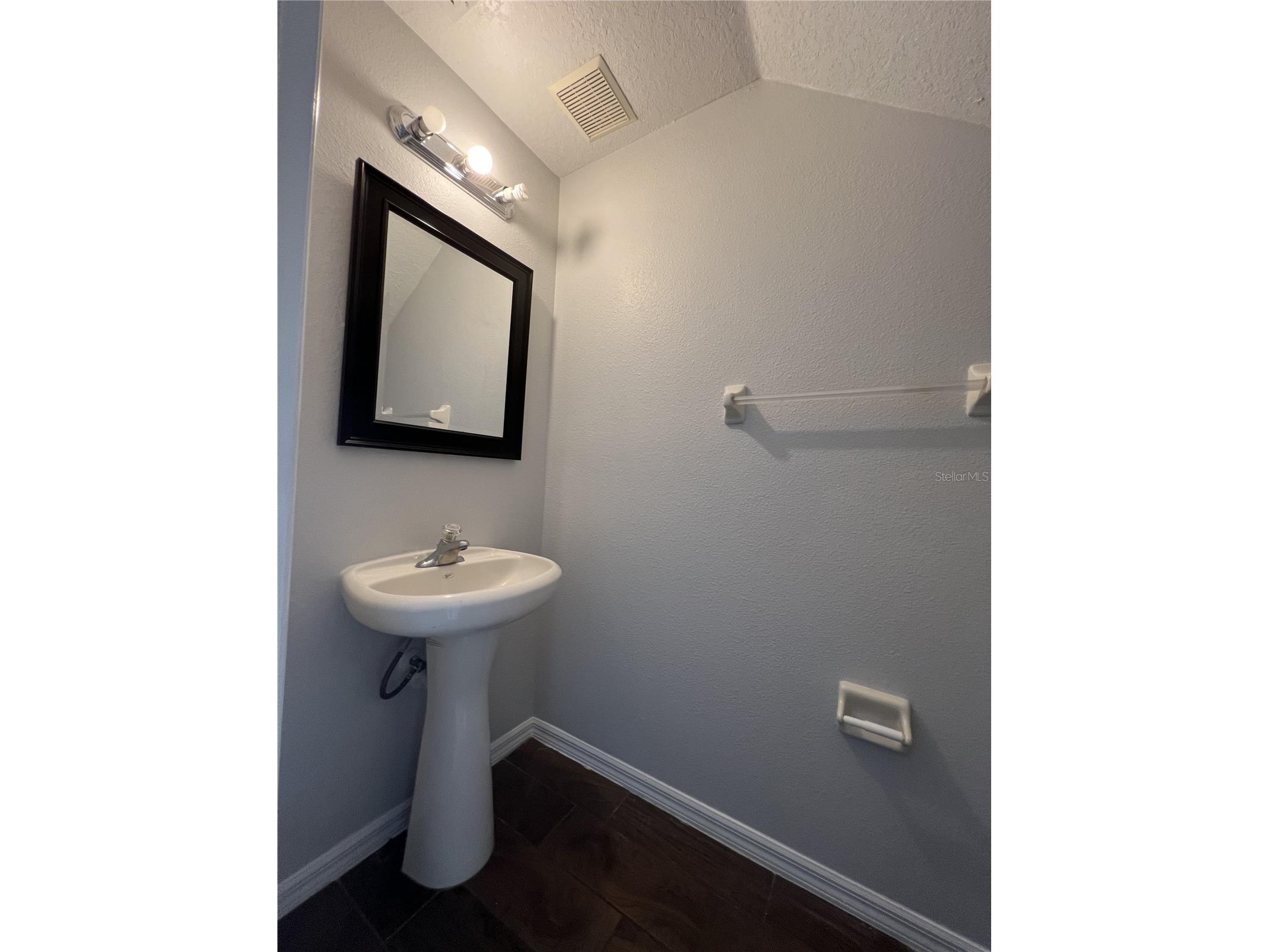 572 Cresting Oak Circle #19 Orlando FL 32824 O6401922 image9